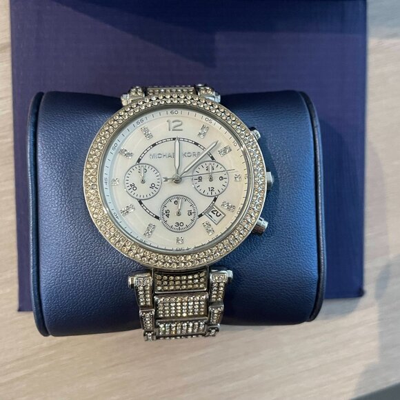 Michael Kors Women's Watch - Picture 7 of 8